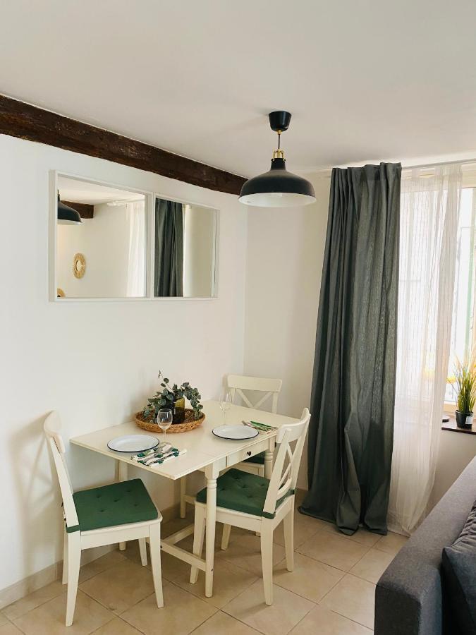 Joli Appartement Intra-Muros Aviñón Exterior foto